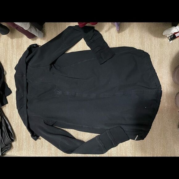 Size 4 Black Lululemon Savasana Wrap - Picture 6 of 7